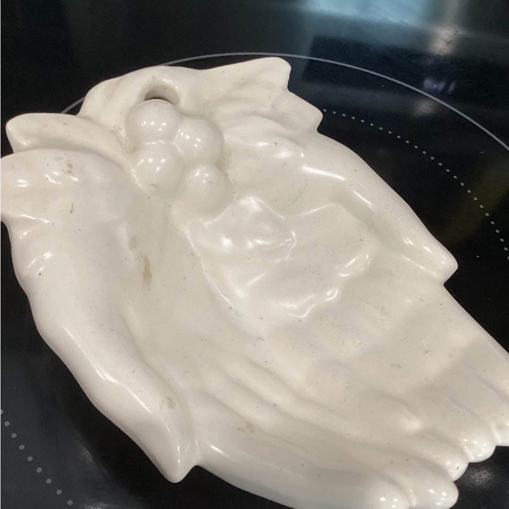 Elegant  McCoy Vintage Cream dish